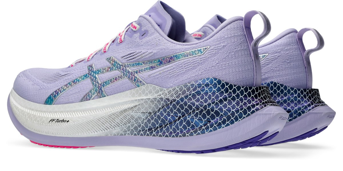 ASICS lancia la nuova Superblast 2, disegnata dalla triatleta Lucy Charles-Barclay La Sirena