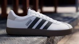 esta zapatilla de adidas se parcee muchisimo a las samba pero cuestan menos de 50 euros en amazon 256x144x80xX