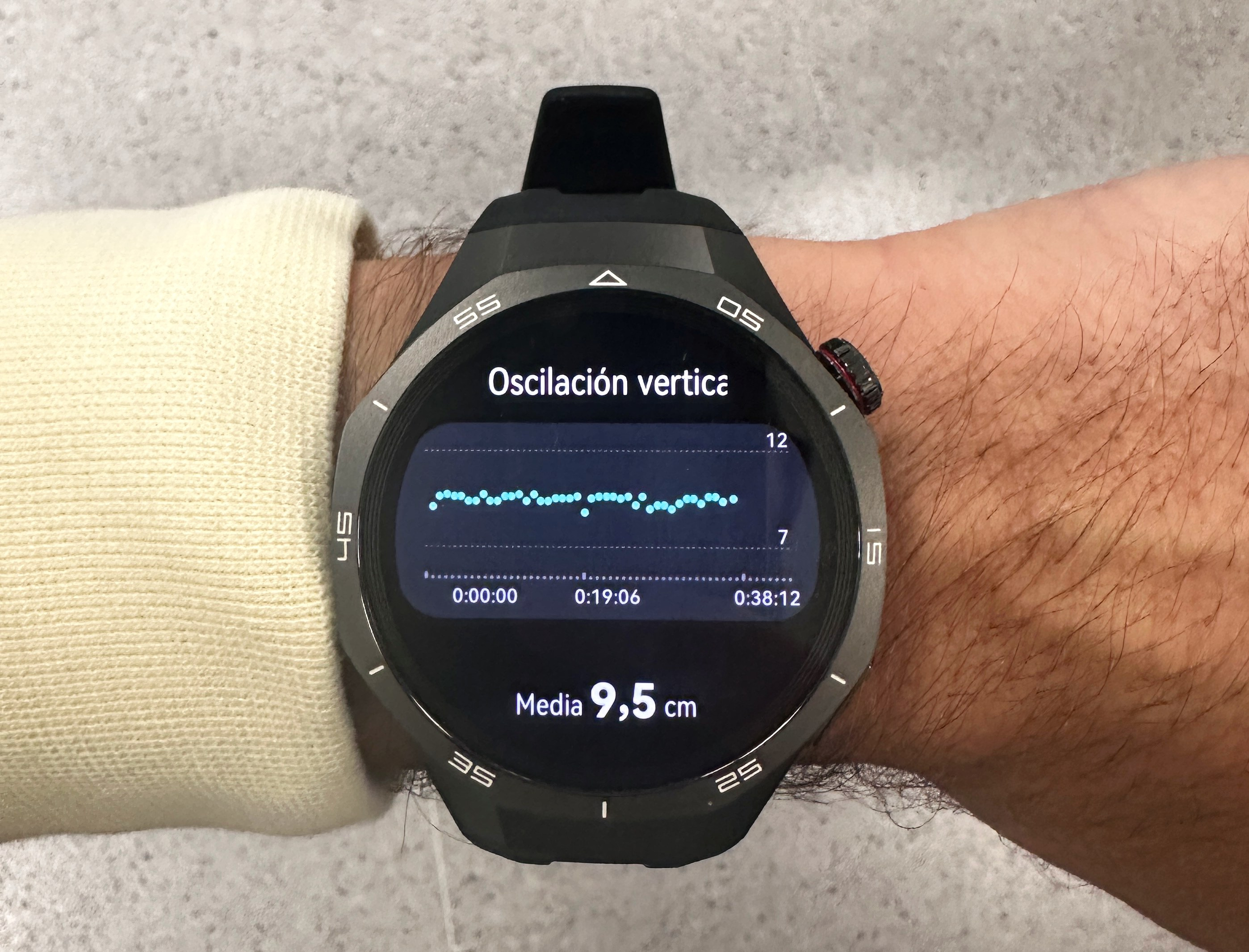 Huawei watch GT 5 Pro oscillation vertical