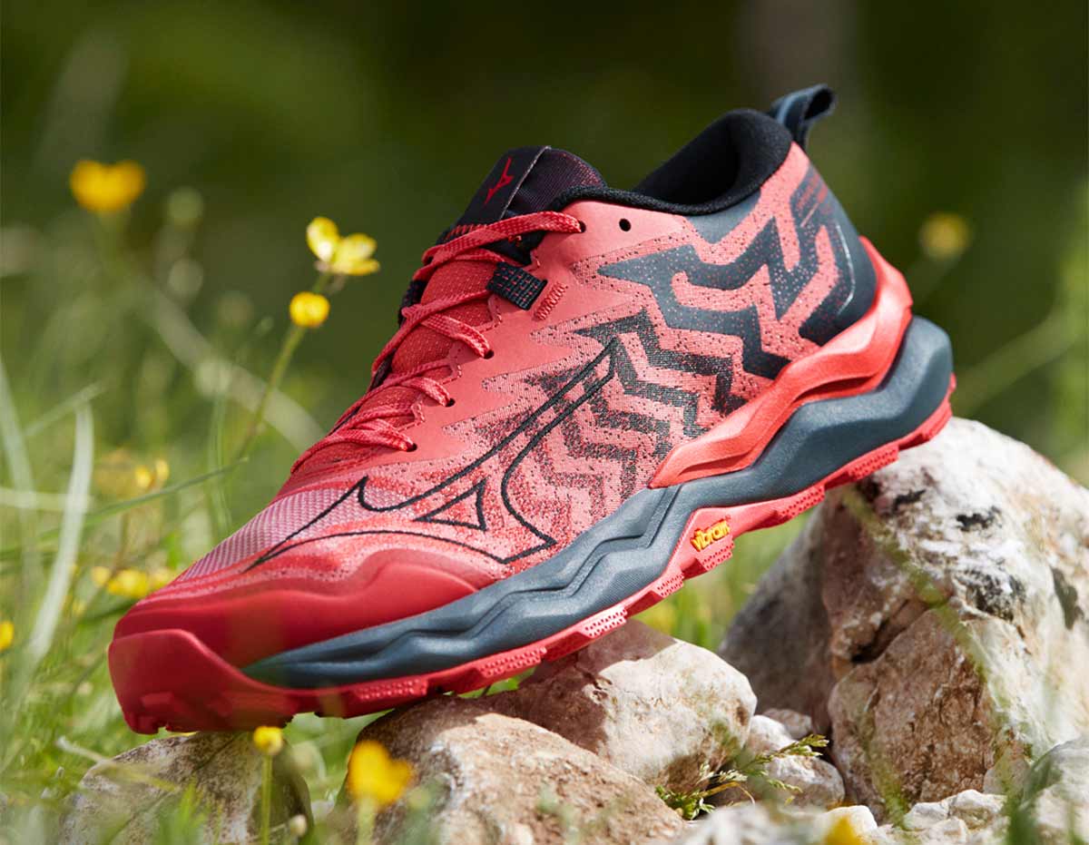 Japanese technology adventurous spirit Mizuno Wave Daichi 8 has practically everything you need to enjoy the camino in trail territory