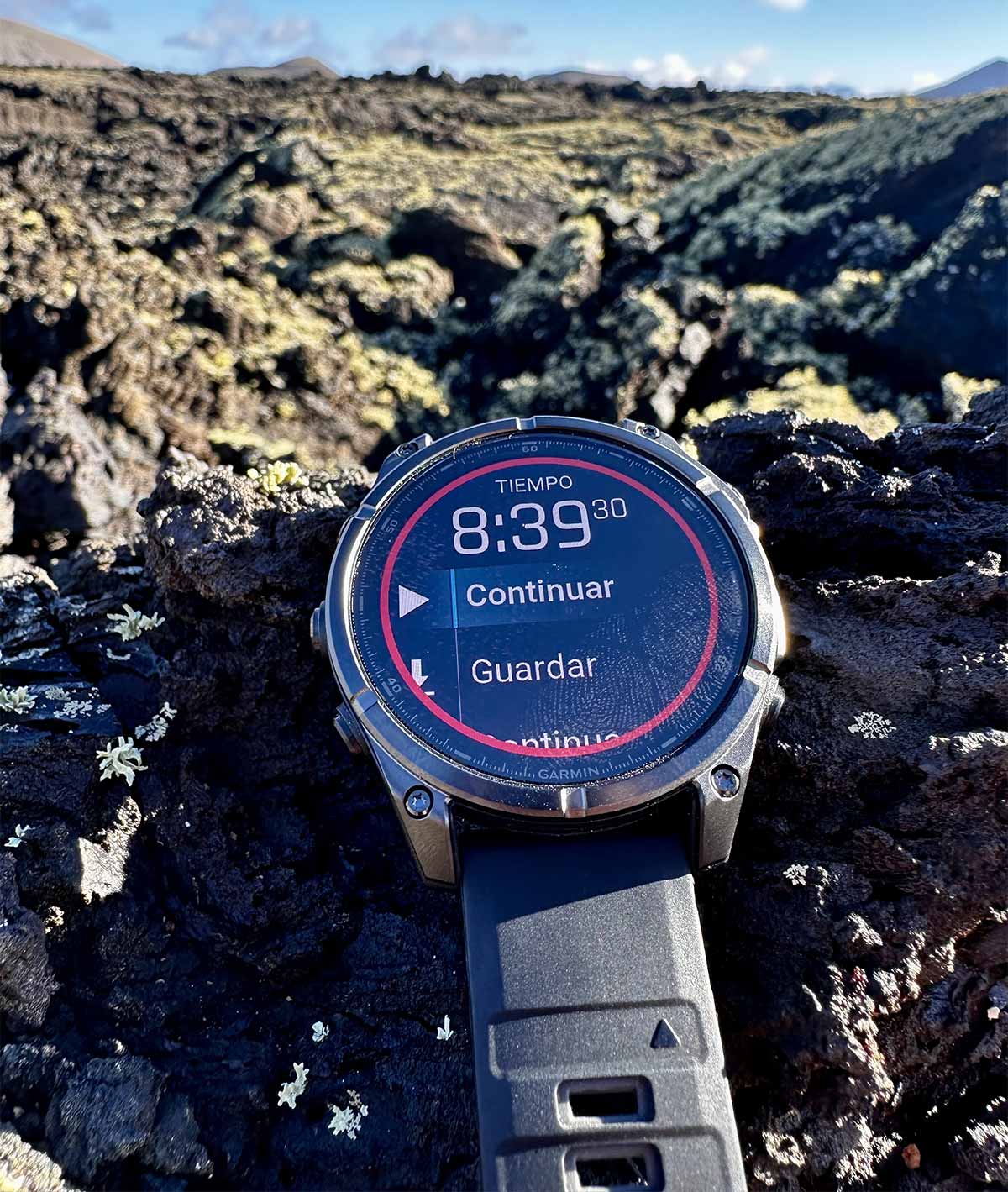 Integrierter Lautsprecher und Mikrofon: unbegrenzte Konnektivität mit der Garmin Fenix 8