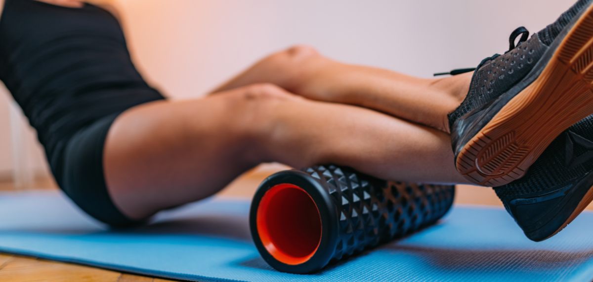 Self-treatment of the unloading massage with Foam Rollers