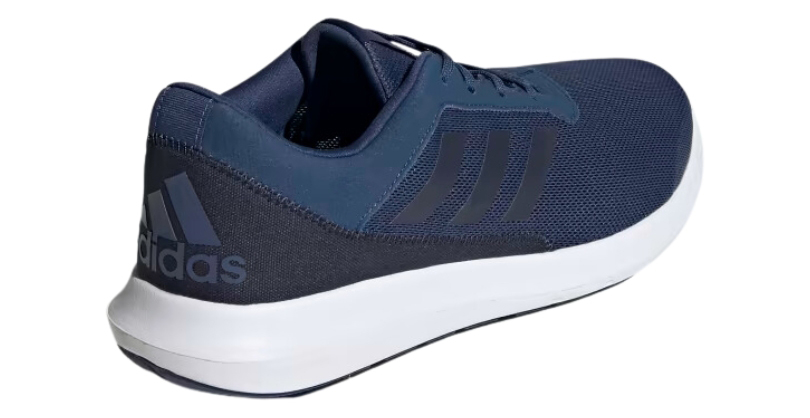 Caraterísticas destacadas do novo adidas Coreracer