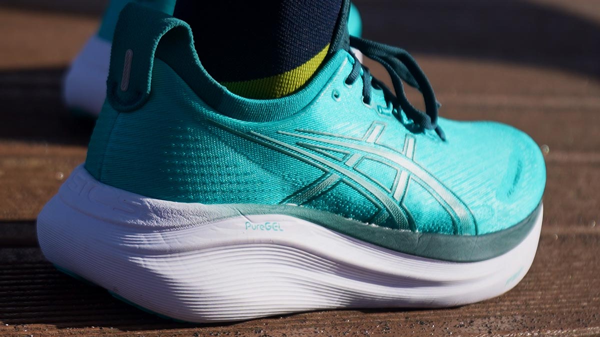 ASICS Nimbus 27, precios
