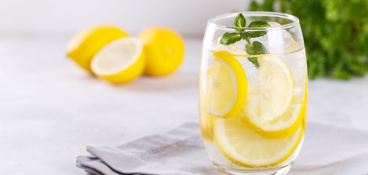 7 benefits of drinking warm water with lemon in the morning