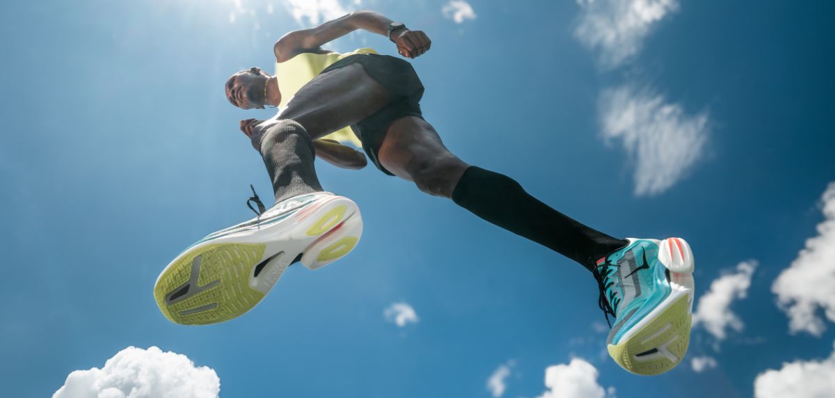 Novedades de más destacadas de las HOKA Cielo X1 2.0: Placa de fibra de carbono con refuerzo