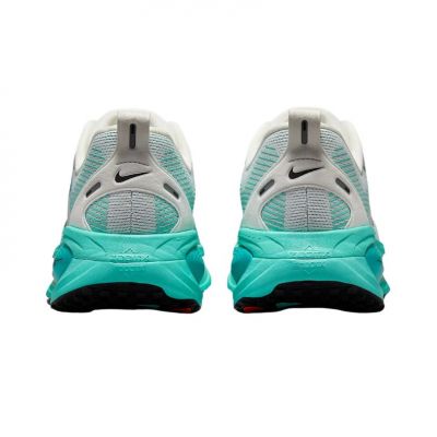 Nike Vomero 18