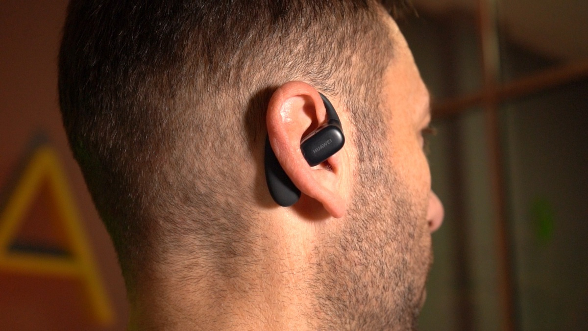 Huawei, Shokz or Bose? We choose the best open headset for safe running