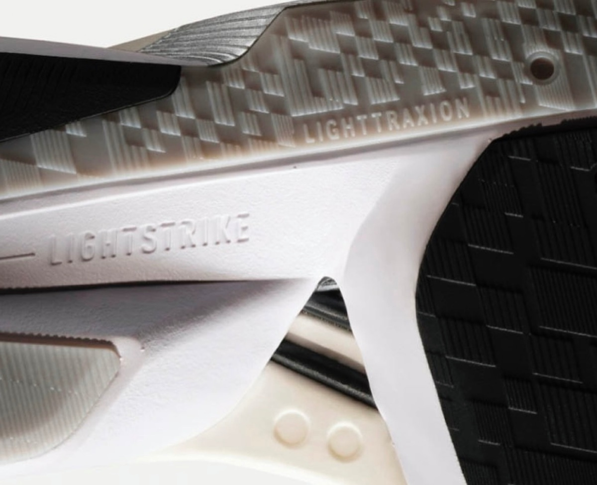 La batalla por ser la mejor zapatilla con placa para oposiciones: Puma Deviate Nitro 3 vs Adidas Adizero Boston 13