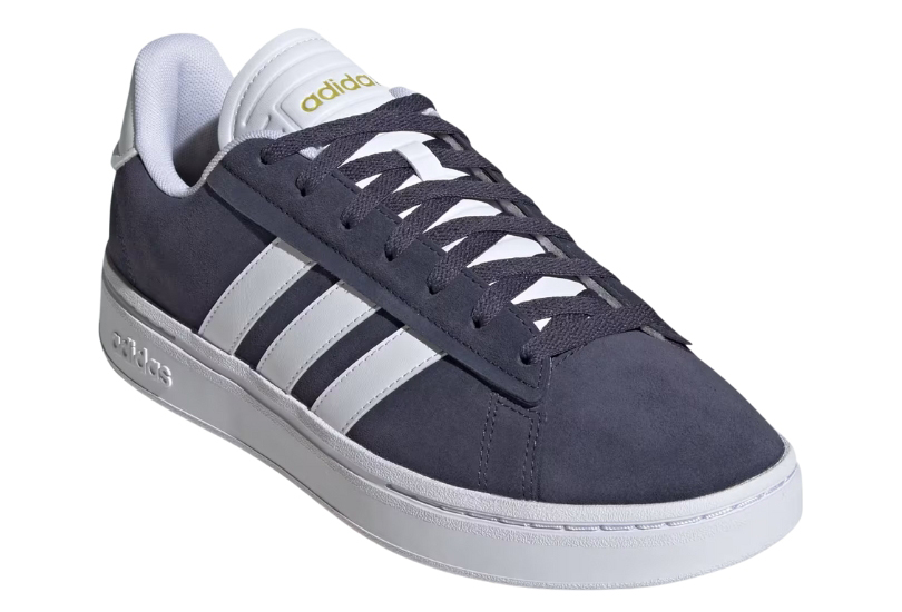 Características destacadas da nova adidas Grand Court Alpha