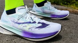 De 10 beste minimalistische hardloopschoenen voor 2025