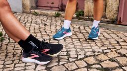 Las 8 mejores zapatillas para correr con pies cavos en 2025