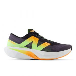 New Balance Hombre FuelCell Rebel v4 en Negro/Gris/Marrón/Verde