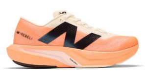 New Balance FuelCell Rebel v4 - mujer - naranja