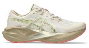 Asics Novablast 5 TR Nature Bathing - mujer - beige
