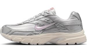 NIKE Wmns Initiator